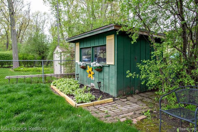 19780 Butternut Lane, Southfield, MI 48076