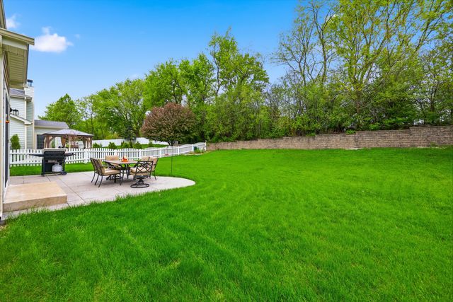 3328 Chase Lane, Elgin, IL 60124