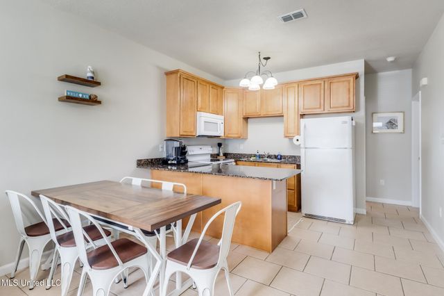 1131 Century Oaks Drive, A, Gulfport, MS 39507