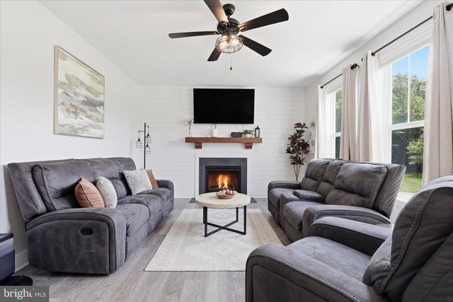 9404 ROBERT E LEE DR, Spotsylvania, VA 22551
