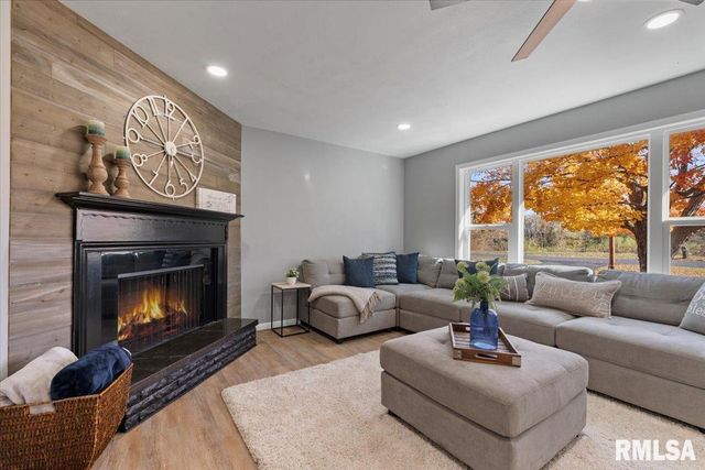 424 DOCIA Street, Hillsdale, IL 61257