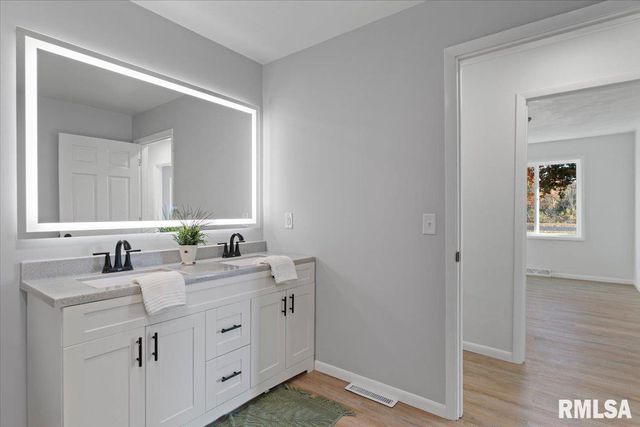 424 DOCIA Street, Hillsdale, IL 61257