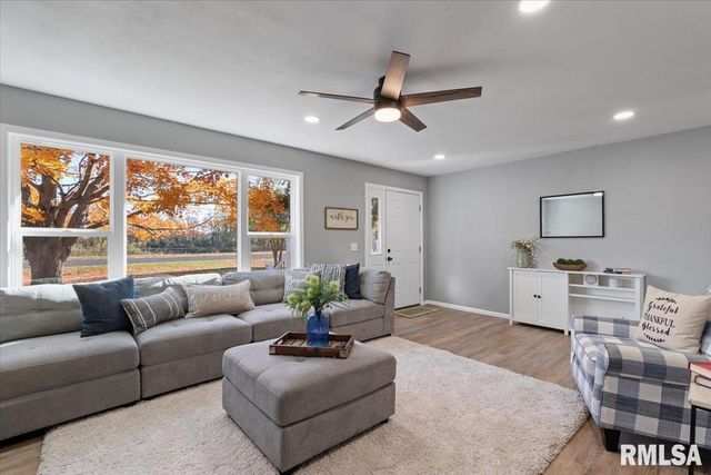 424 DOCIA Street, Hillsdale, IL 61257