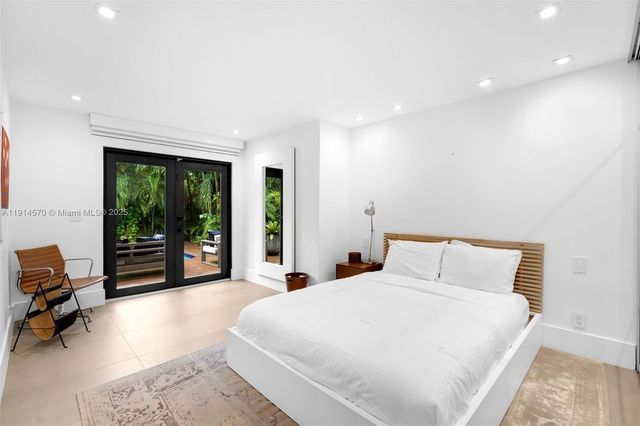 2815 Regatta Ave, Miami Beach, FL 33140