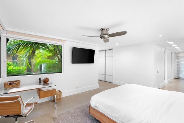 2815 Regatta Ave, Miami Beach, FL 33140