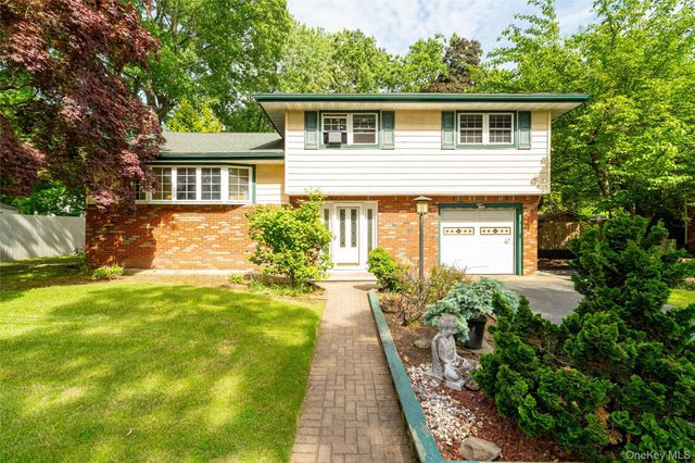 2 Forest Knoll Drive, Suffern, NY 10901