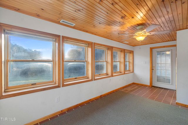 604 Sandy Valley Road, Rogersville, TN 37857