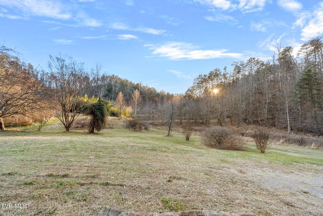 604 Sandy Valley Road, Rogersville, TN 37857