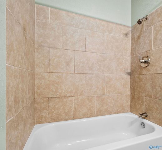 922 Windsor Street, Gadsden, AL 35903