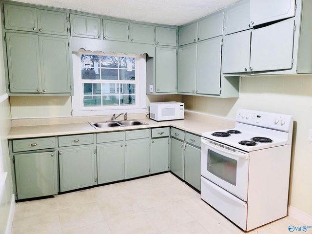 922 Windsor Street, Gadsden, AL 35903