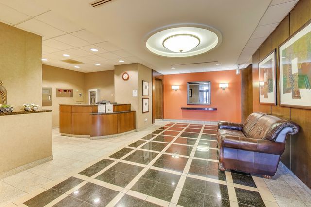 6700 S South Shore Drive 11A, Chicago, IL 60649