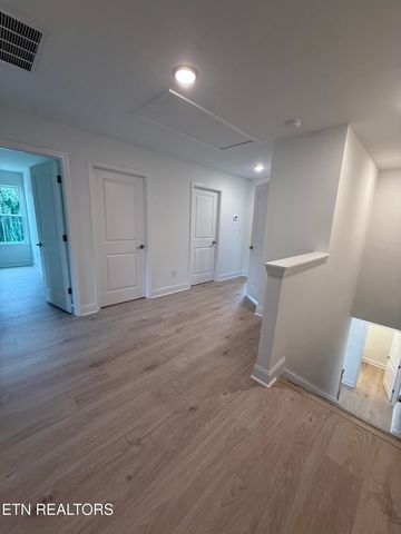 8704 Chapman Trace Way, Knoxville, TN 37920