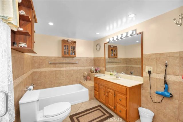 21500 Lassen St. 193, Chatsworth, CA 91311