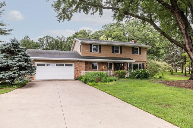 1616 Ridge Drive NE, Rochester, MN 55906