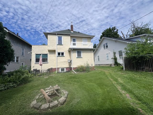 1119 38TH Street, Rock Island, IL 61201