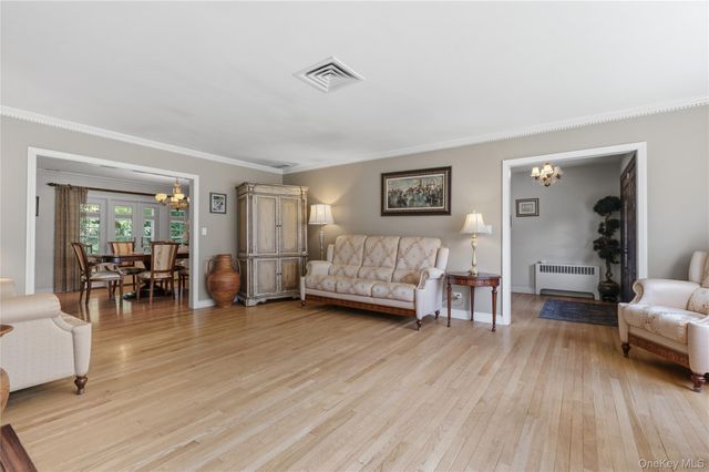 1 Hunting Ridge Road, White Plains, NY 10605