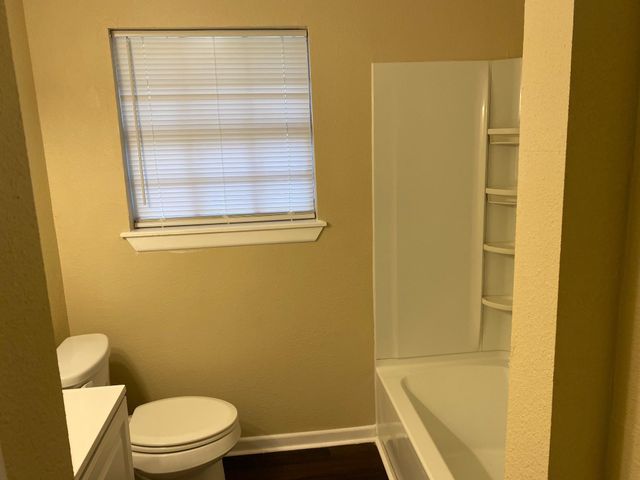 112 County Road 921, Angleton, TX 77515
