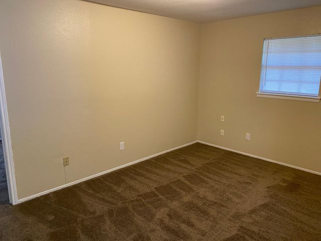 112 County Road 921, Angleton, TX 77515