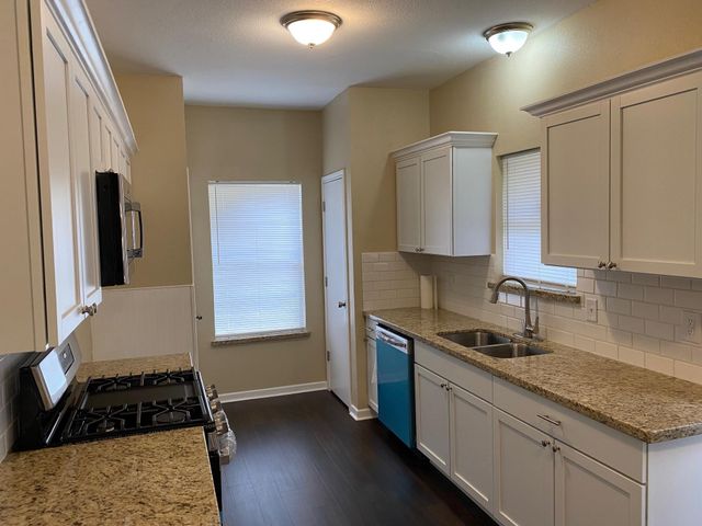 112 County Road 921, Angleton, TX 77515