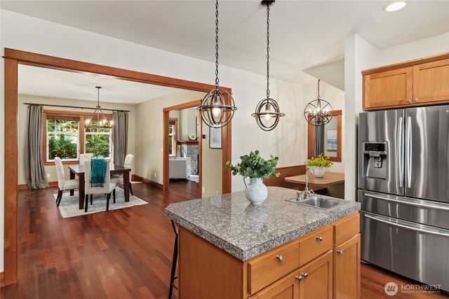 14340 Shasta Lane NE, Bainbridge Island, WA 98110