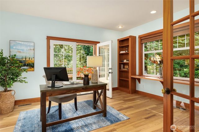 14340 Shasta Lane NE, Bainbridge Island, WA 98110