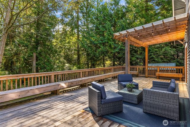 14340 Shasta Lane NE, Bainbridge Island, WA 98110