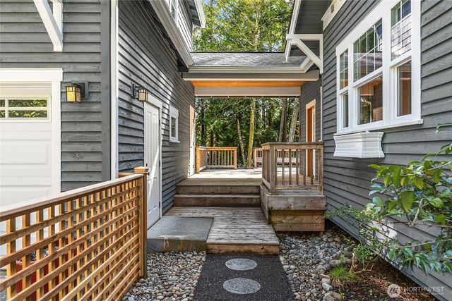 14340 Shasta Lane NE, Bainbridge Island, WA 98110