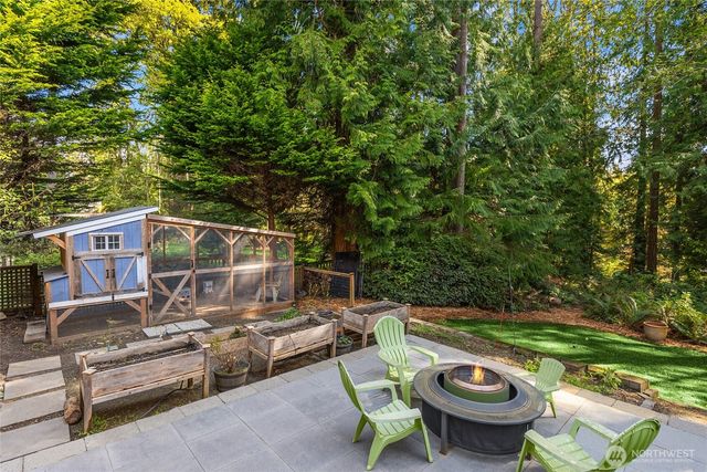 14340 Shasta Lane NE, Bainbridge Island, WA 98110