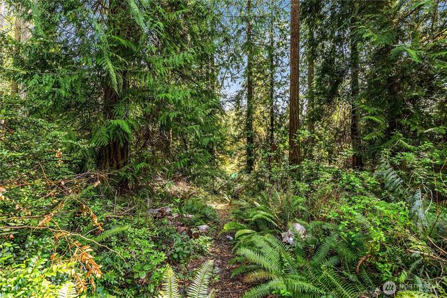 14340 Shasta Lane NE, Bainbridge Island, WA 98110