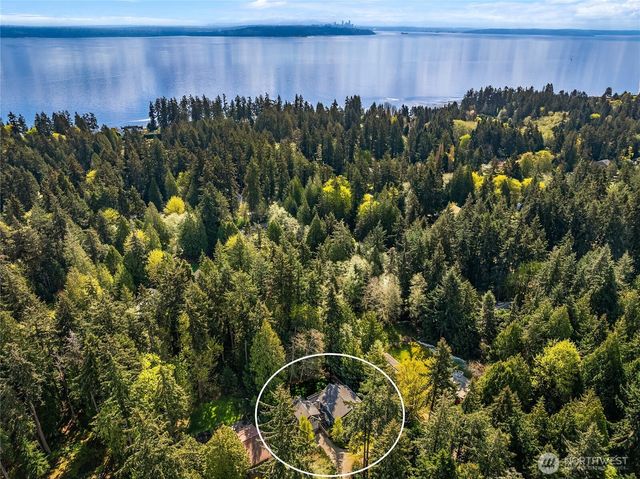 14340 Shasta Lane NE, Bainbridge Island, WA 98110