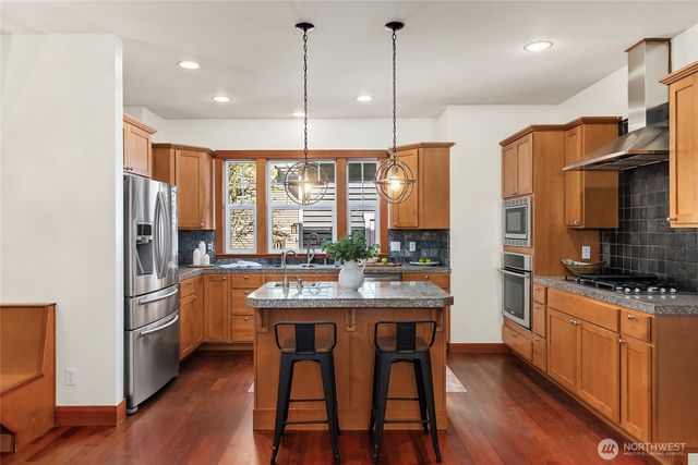 14340 Shasta Lane NE, Bainbridge Island, WA 98110