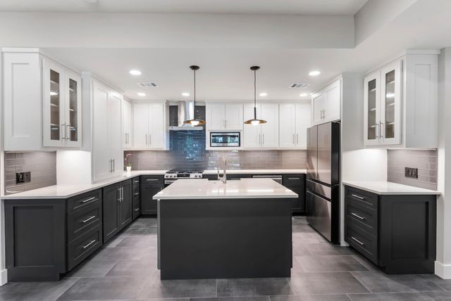 2223 Hialeah Drive, Houston, TX 77018