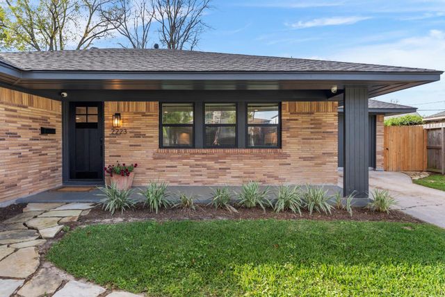 2223 Hialeah Drive, Houston, TX 77018