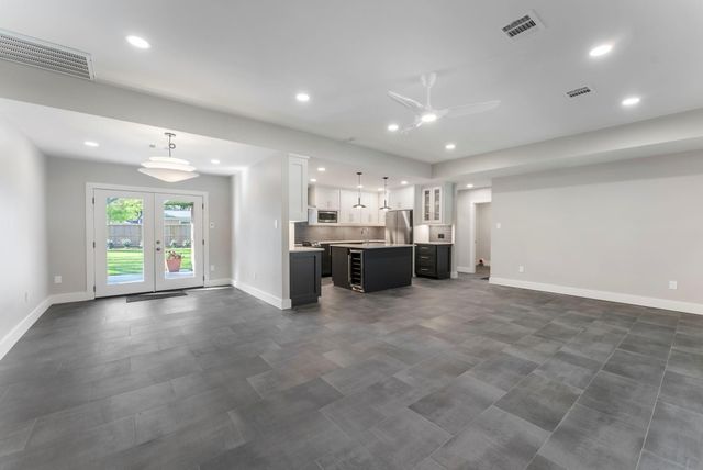 2223 Hialeah Drive, Houston, TX 77018