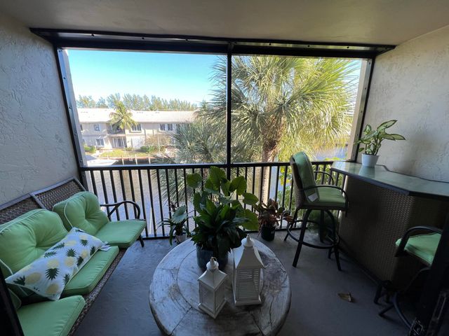 1 Royal Palm Way 3050, Boca Raton, FL 33432