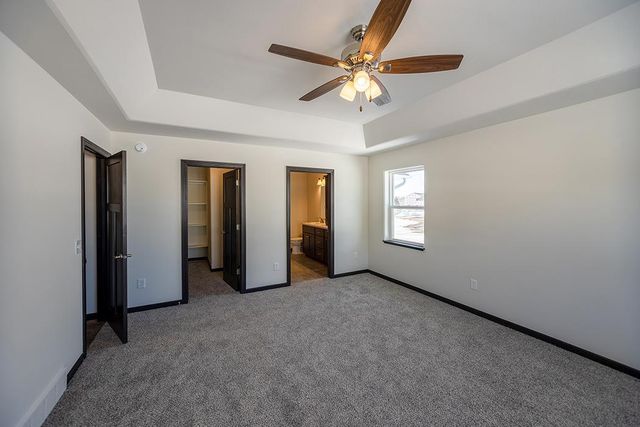 560 STILL WATERS LANE, Plover, WI 54467