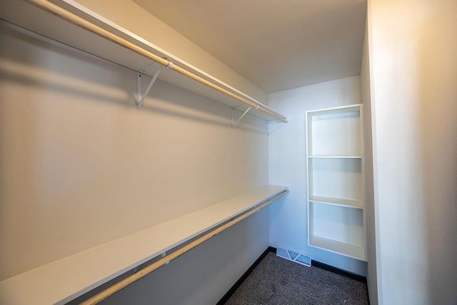 560 STILL WATERS LANE, Plover, WI 54467