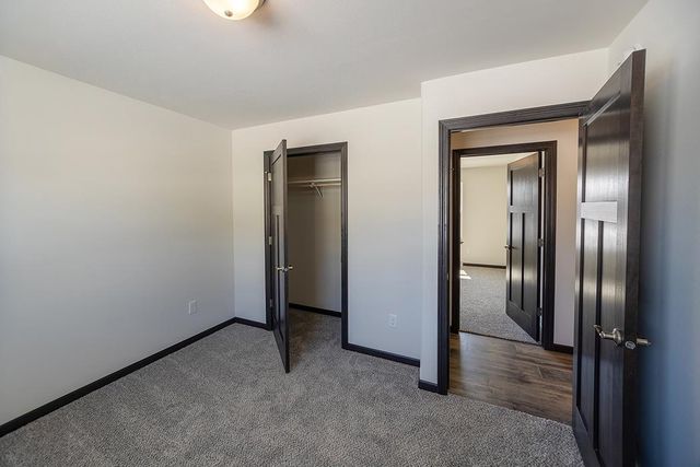 560 STILL WATERS LANE, Plover, WI 54467