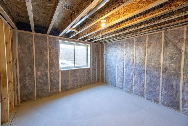 560 STILL WATERS LANE, Plover, WI 54467