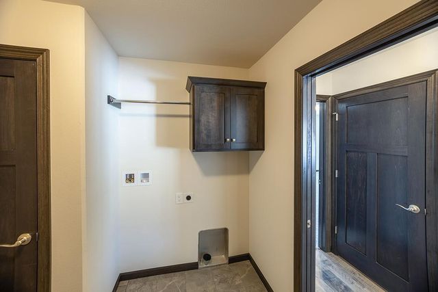 560 STILL WATERS LANE, Plover, WI 54467