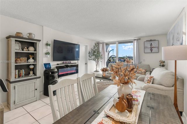 10000 NW 80th Ct 2456, Hialeah Gardens, FL 33016