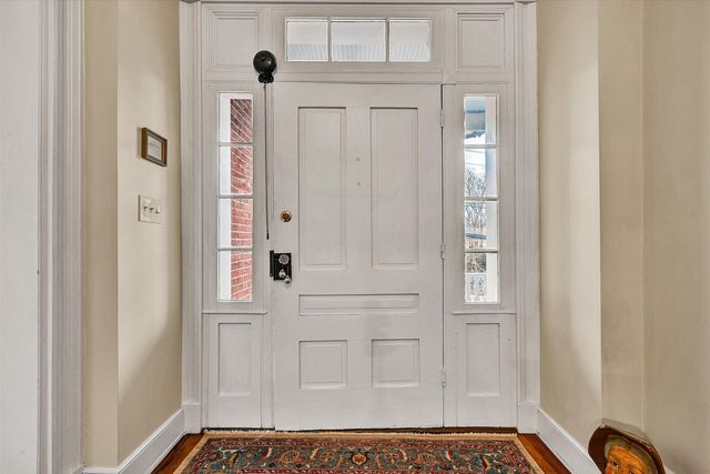 E 322 Main ST, Fincastle, VA 24090