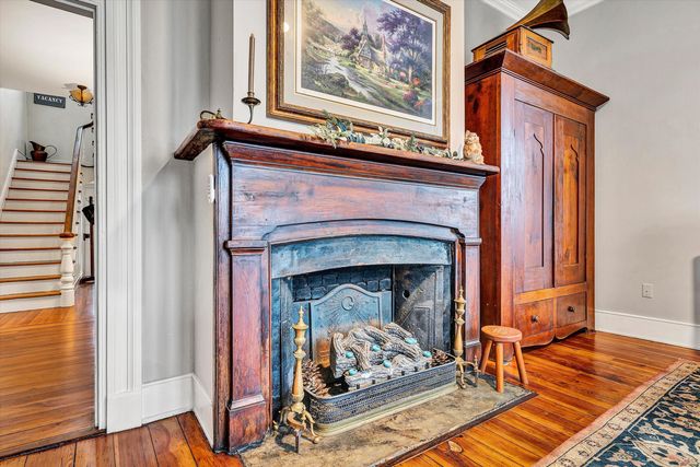 E 322 Main ST, Fincastle, VA 24090