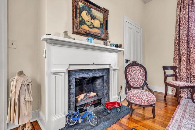 E 322 Main ST, Fincastle, VA 24090