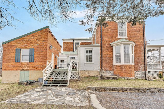 E 322 Main ST, Fincastle, VA 24090