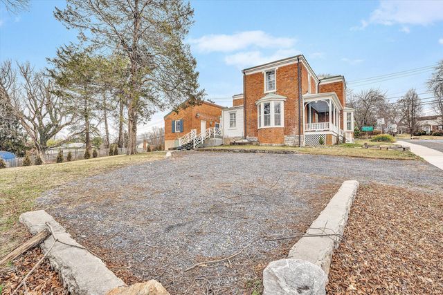 E 322 Main ST, Fincastle, VA 24090