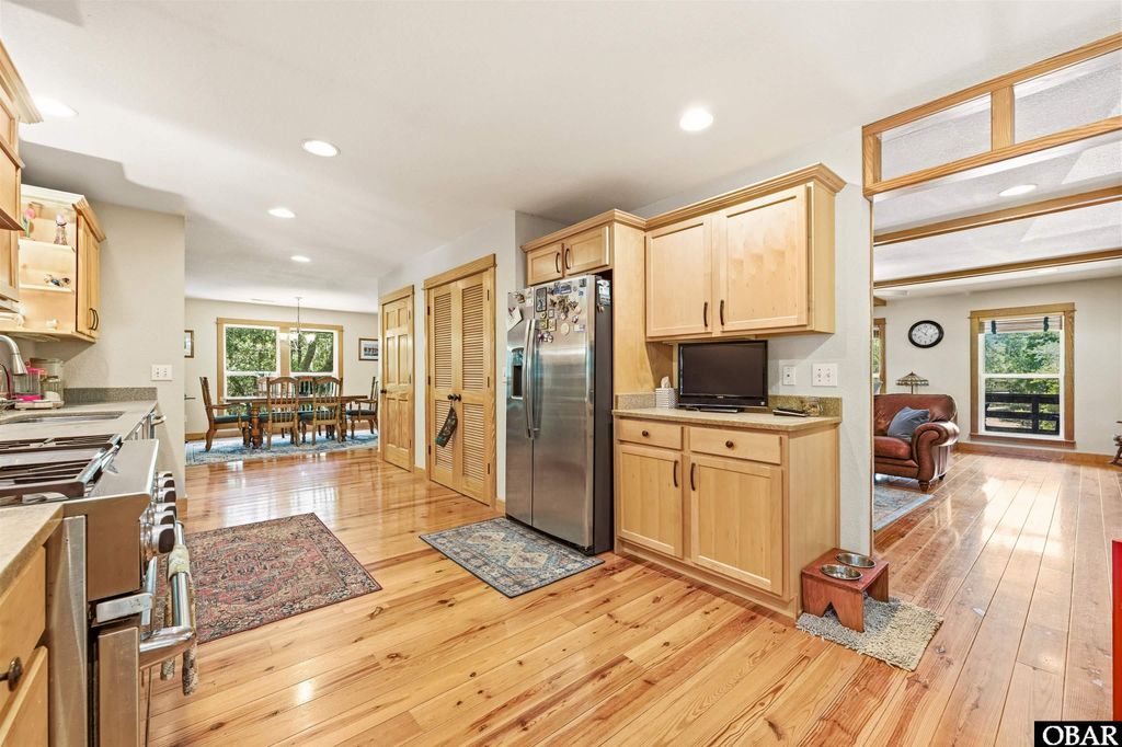 Image 8 of property listing at 389 Sea Oats Trail Lot 88, Southern Shores, NC 27949