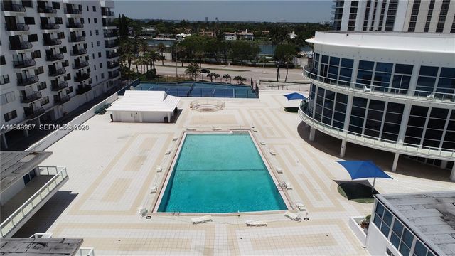 5445 Collins Ave 1425, Miami Beach, FL 33140