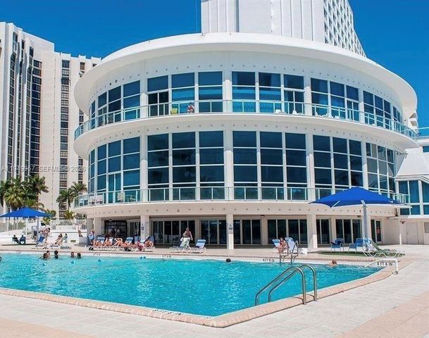 5445 Collins Ave 1425, Miami Beach, FL 33140