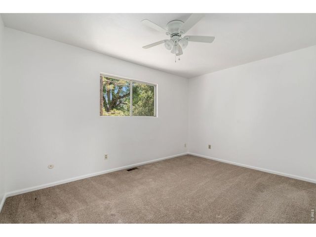 307 Bluebird Ct, Fort Collins, CO 80526
